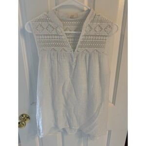 E&M White Lace Embroidered Sleeveless Blouse Boho Split Neck Top Size M EM2758